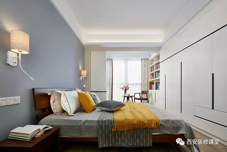 卧室床对面的墙要怎么布置