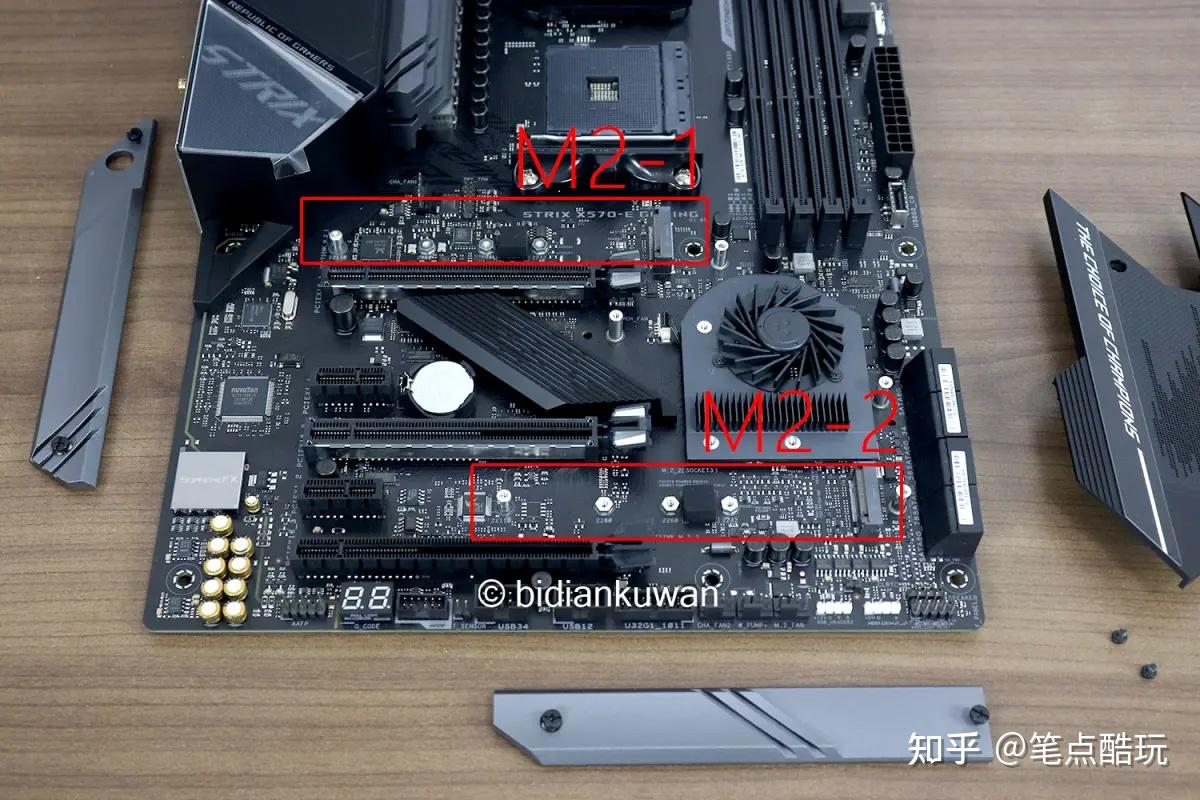 3块固态硬盘装台式机,可主板只有2个M.2插槽,如何解决?