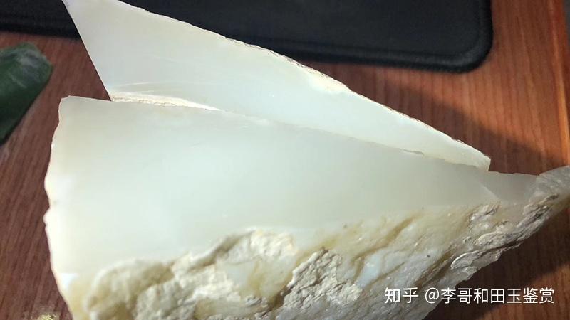 和田玉青海料真的都很便宜吗？那是你没见过蓝调青，藕粉，烟青玉 - 知乎