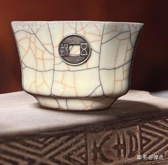 一眼惊艳的故宫文化！故宫馆藏文物哥窑八方杯原型复刻--“财高八斗哥窑