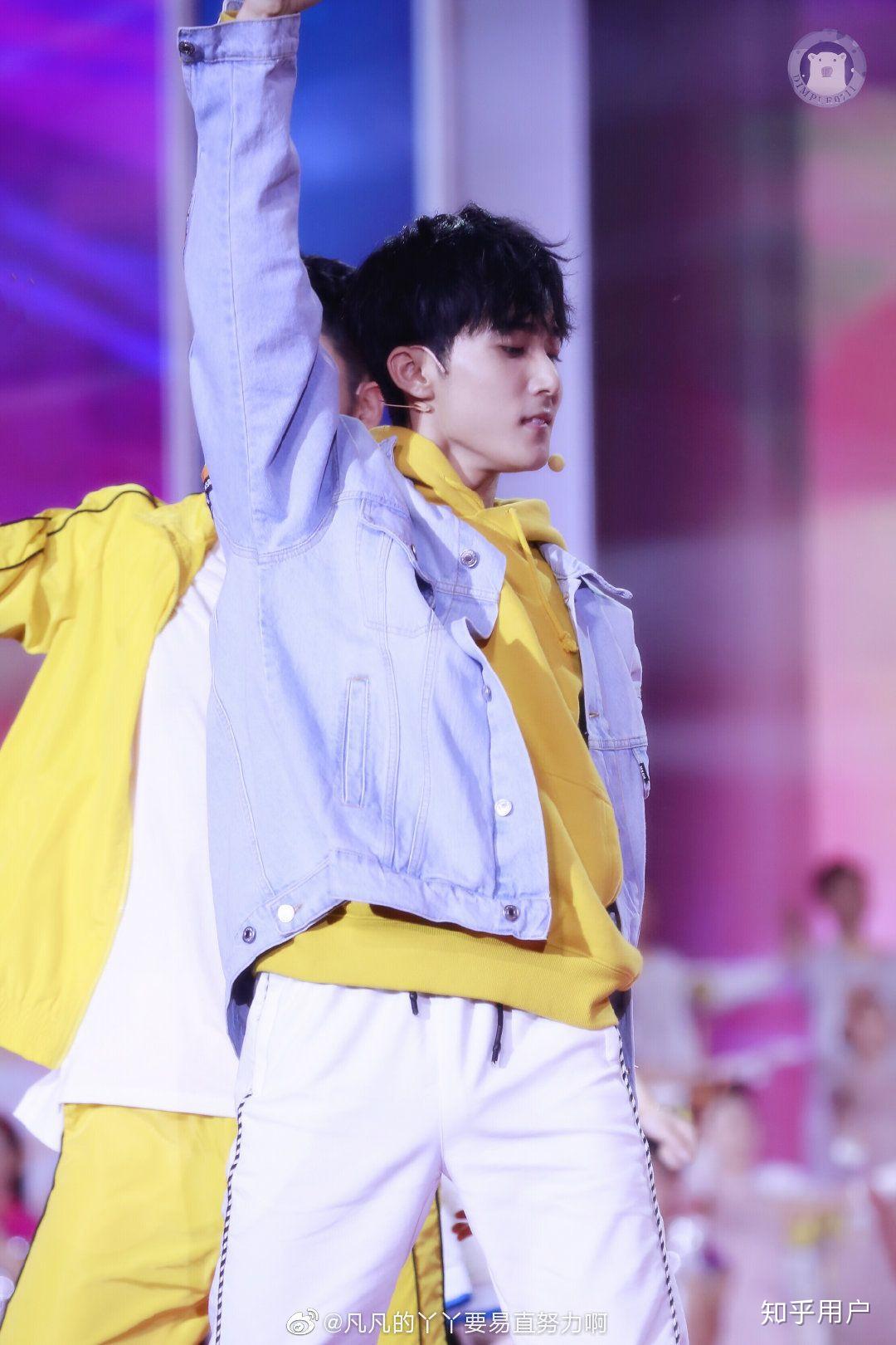 有没有人觉得翟潇闻在模仿郭子凡的走过路线