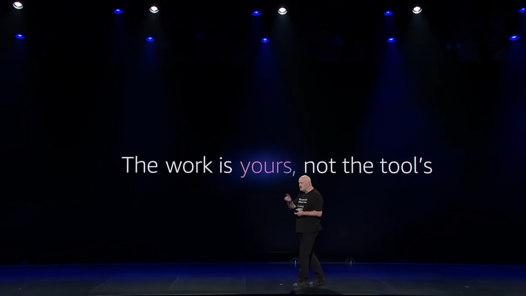 Werner Out,但Builders的传奇才刚开始!re:Invent 2025 Dr. Werner谢幕演讲!