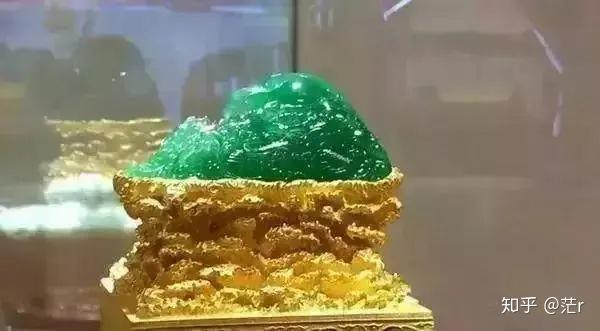 翡翠大赏| 满绿翡翠香炉，重器之美！ - 知乎