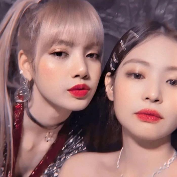 有没有lisa和jennie的闺蜜头像哇