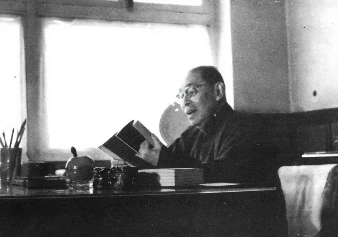 从文艺争论到政治风暴，胡风事件背后藏着什么秘密？风那些神秘信件里，究竟藏着什么信息？ - 知乎