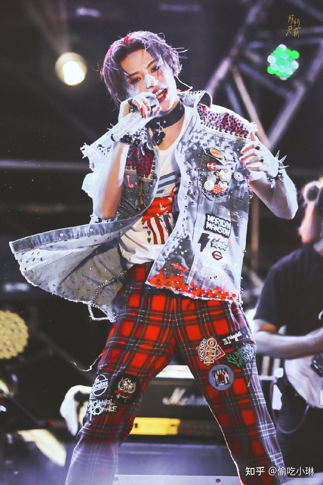 求 大家有没有小鬼这个小丑造型的照片! - 知乎