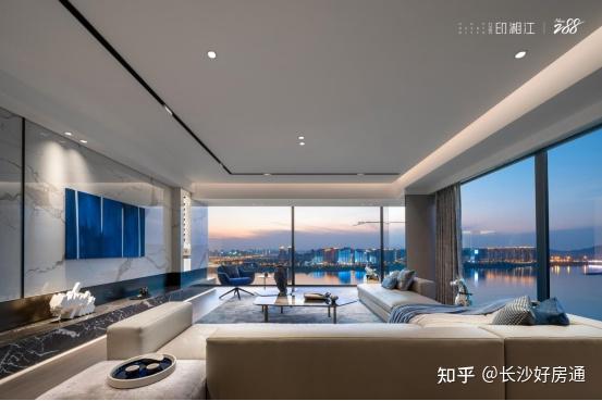 长沙400万左右,这两个大平层,到底该选谁? - 知乎