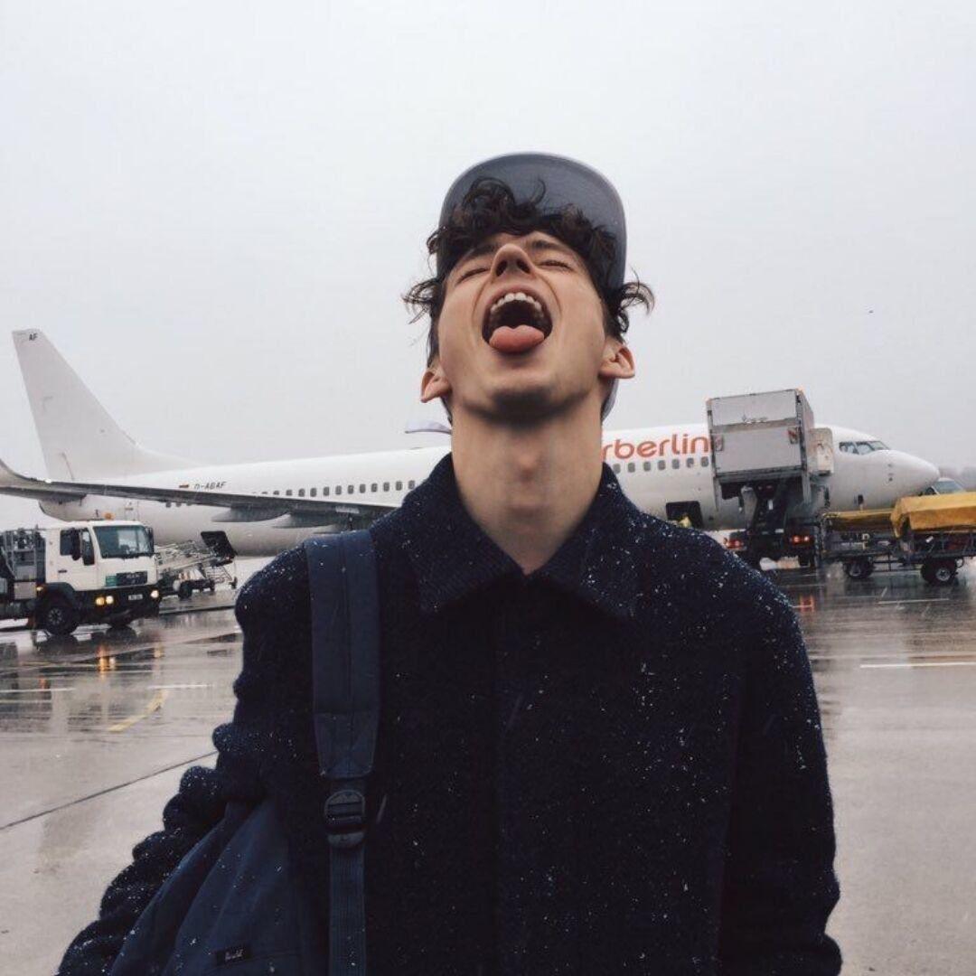 戳爷有哪些适合当头像的照片