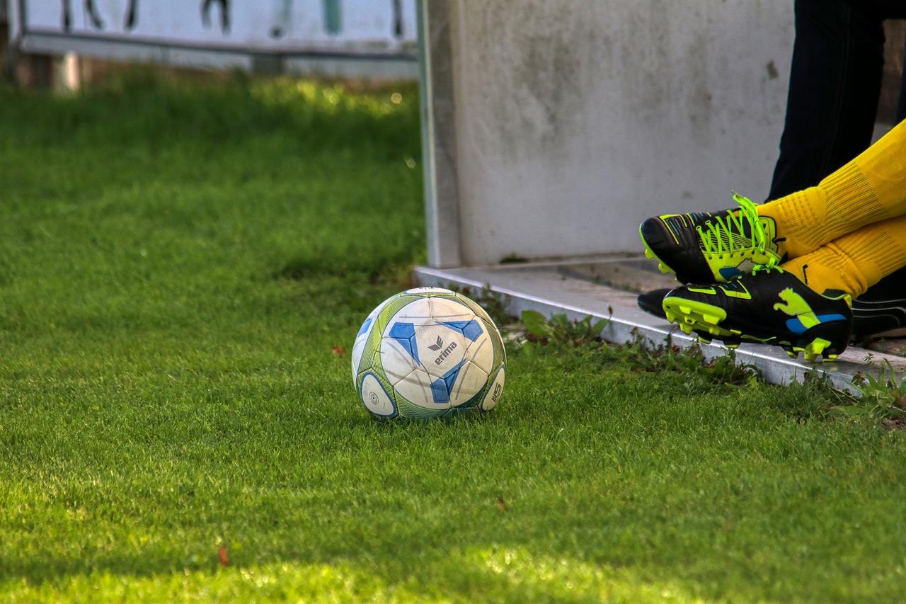 2. 品牌篮球价位