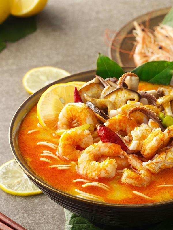 有一说一,汤底真的超级浓郁(每次都能被我喝光光)!配菜也是真的足!