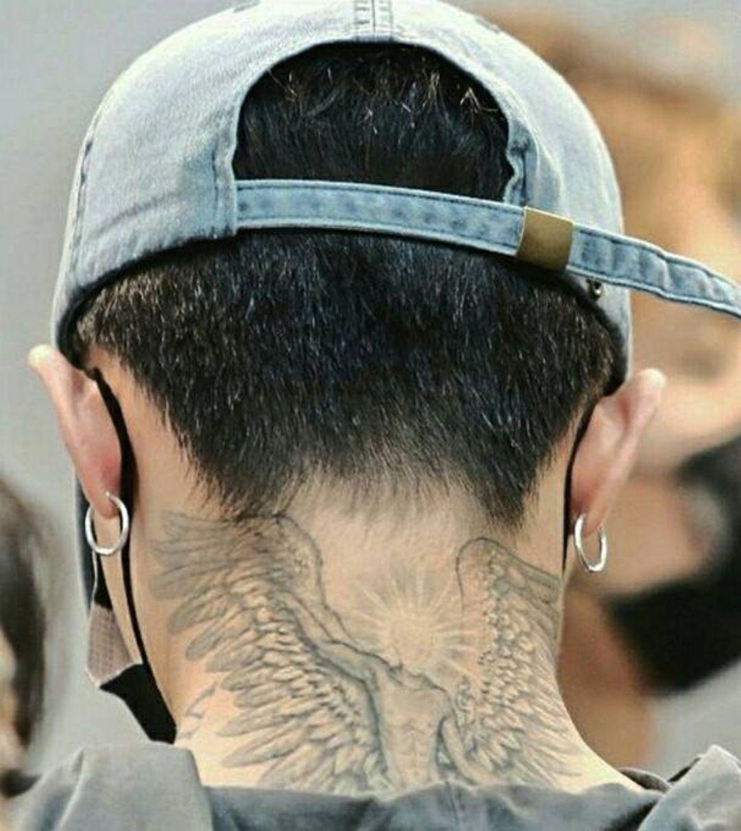 谁知道权志龙后颈部的那个天使文身图稿