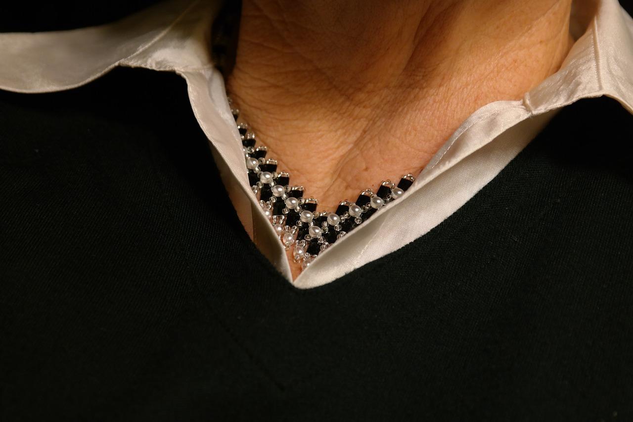 男生送项链代表什么