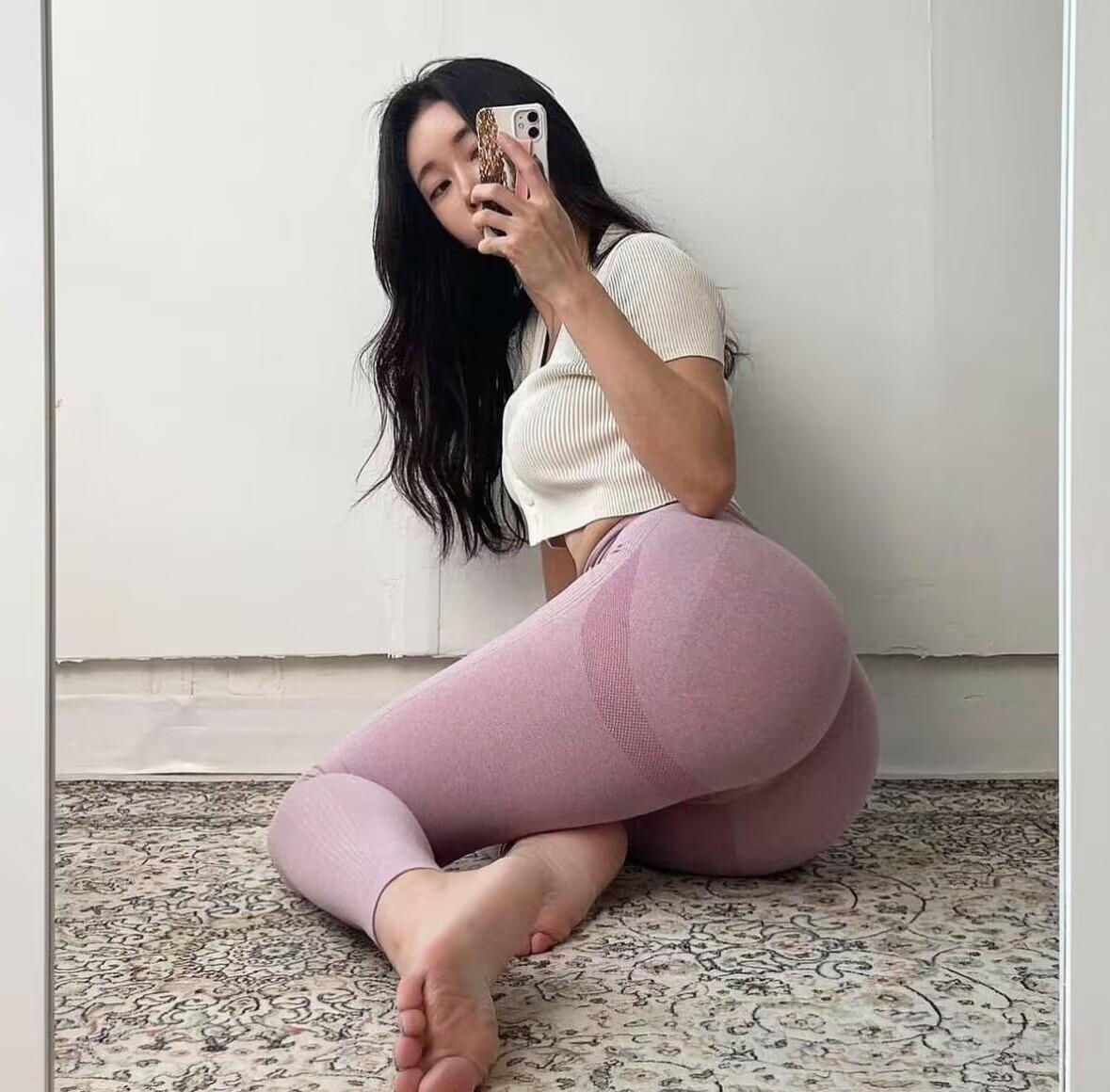 女生的脚底可以有多好看