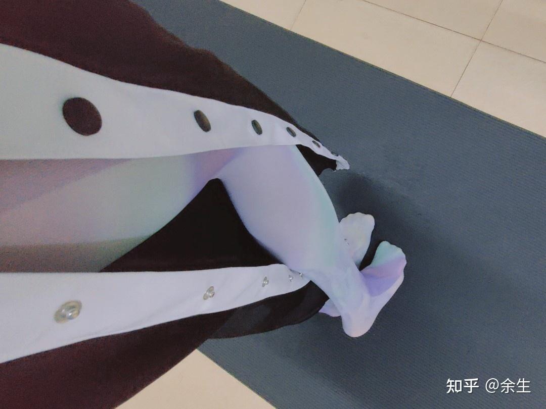 男孩可以穿白色连裤袜吗