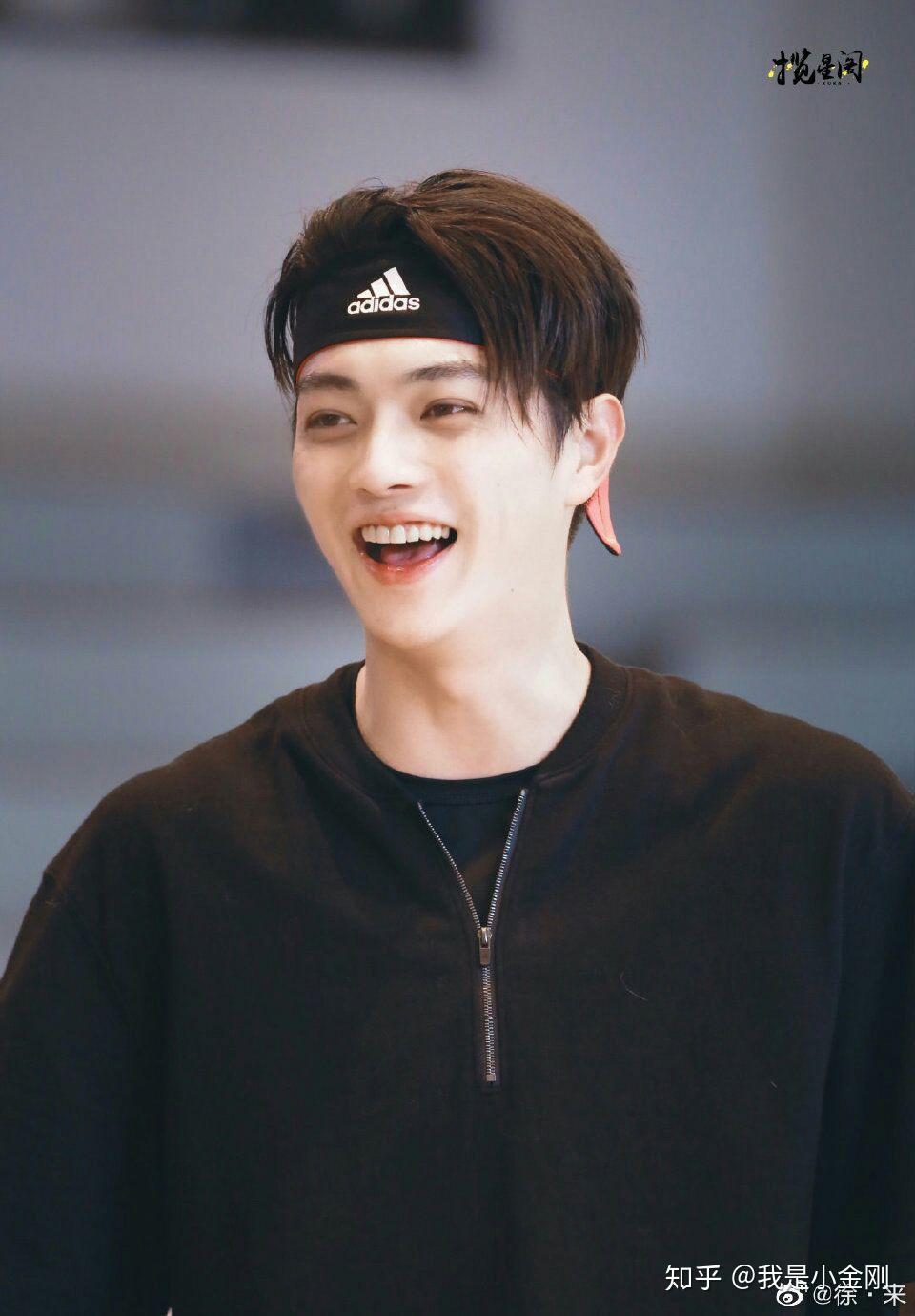 有什么许凯好看的照片吗(可盐可甜可男可女) 15~? - 知乎