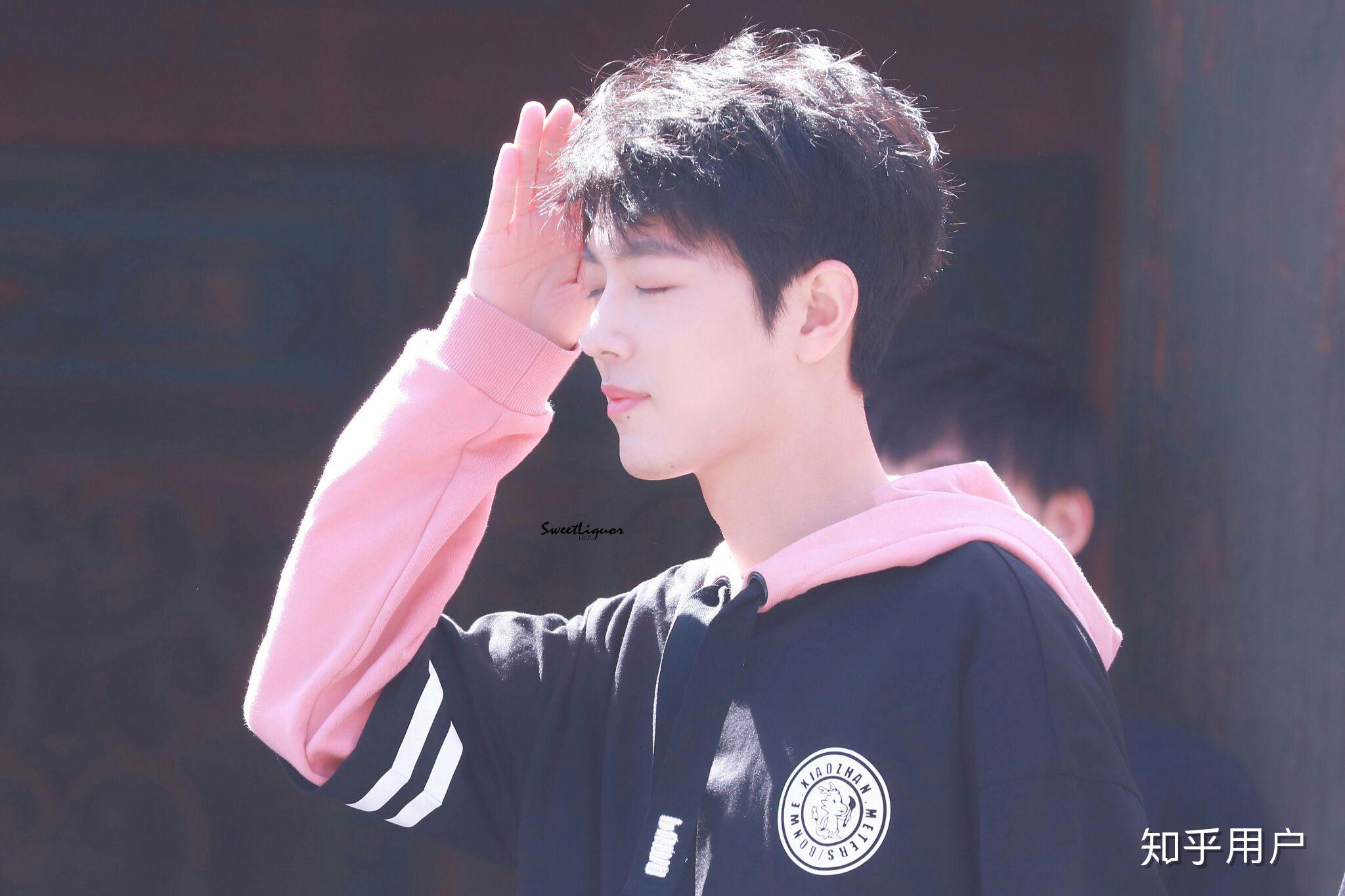 如何评价《创造101》第三次公演中肖战的表现?