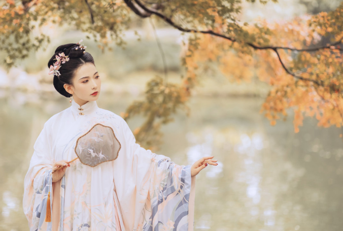 文艺多长,洞察人心的丁（火）女你喜欢吗？ - 知乎