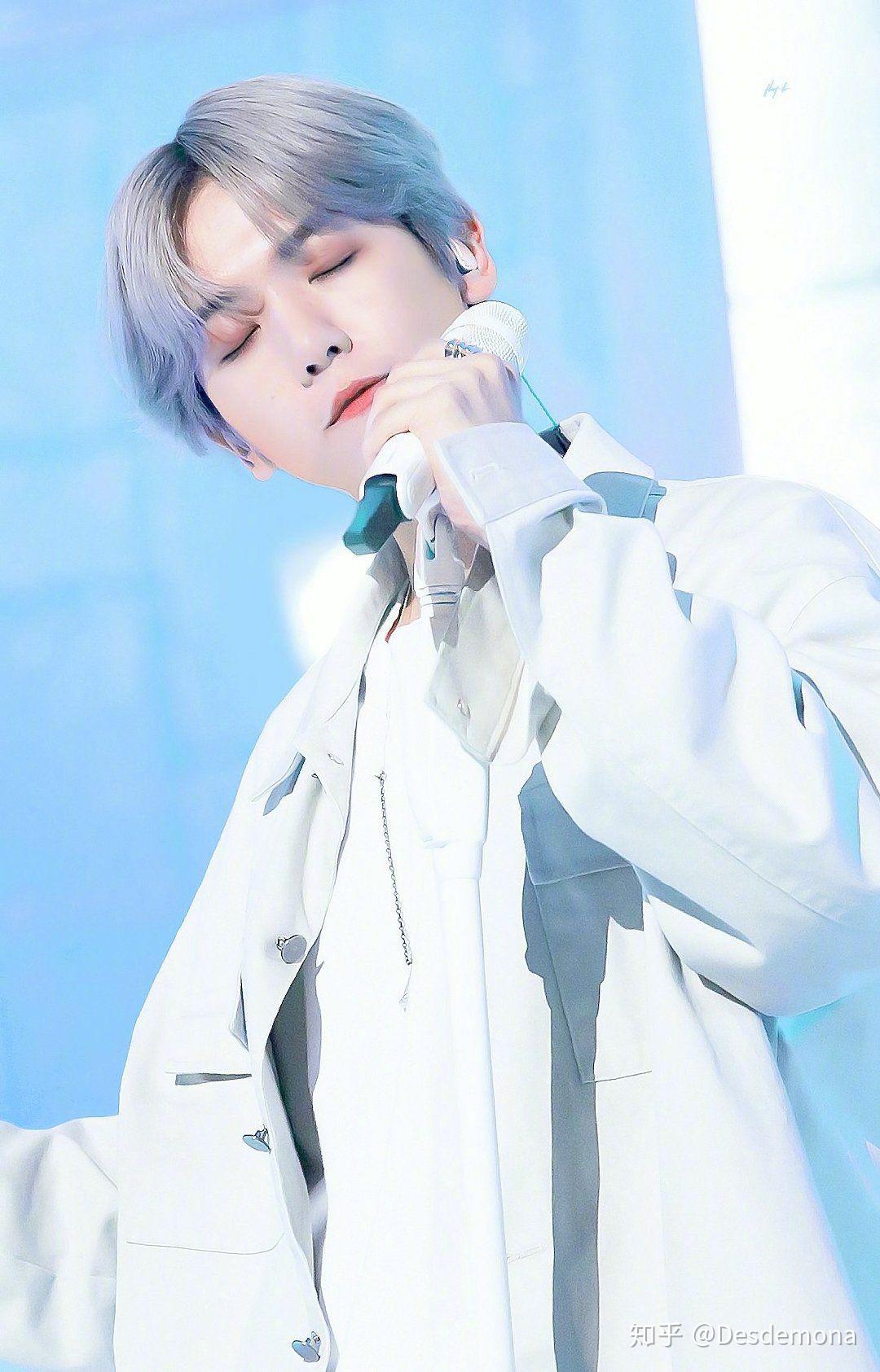 有没有边伯贤照片