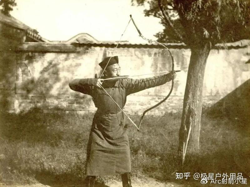 传统弓-过渡型的美猎弓直拉弓-现代的反曲弓复合弓的发展过程 - 知乎