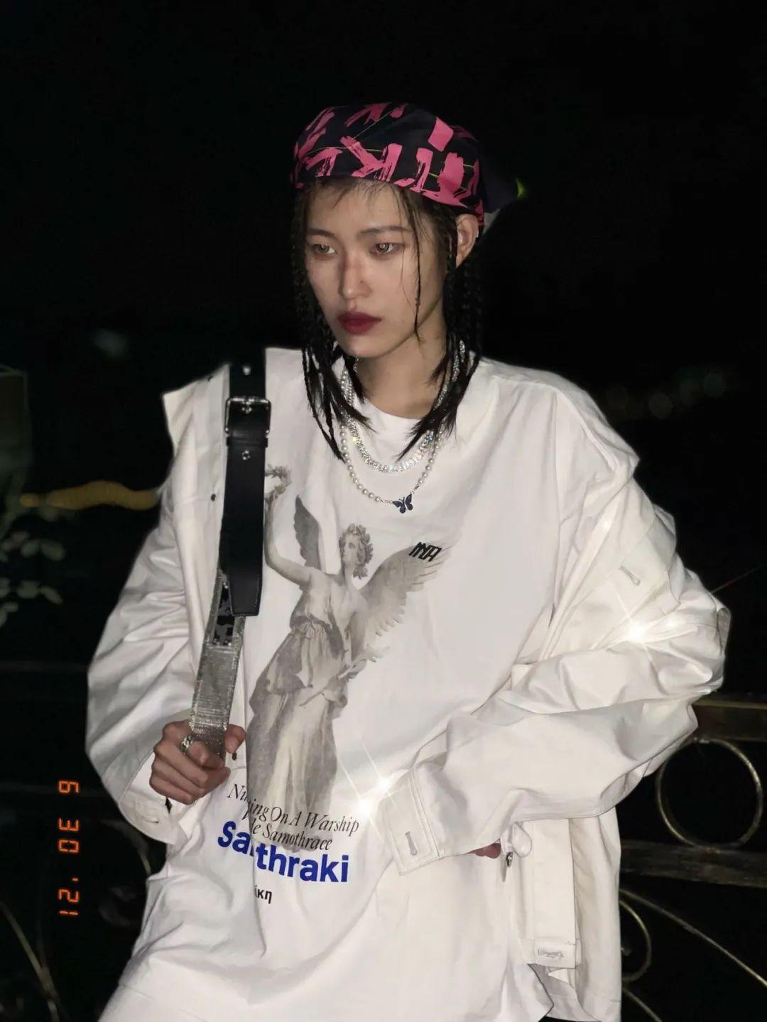 她是被弹壳看中的女rapper,也是黑怕女孩中的帅气队长,如今想用一张专辑带你逃离银河系 - 知乎
