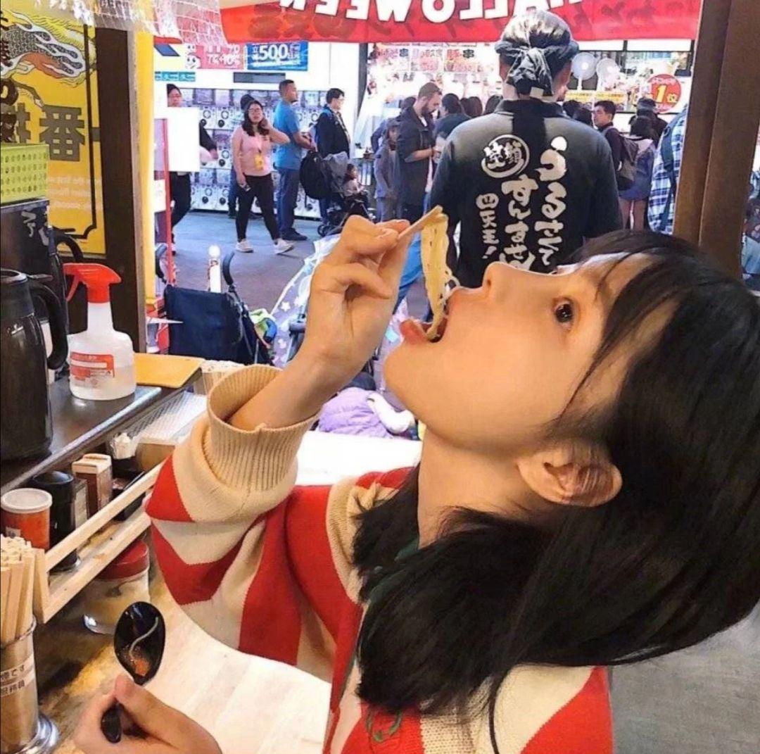 有什么比较符合小姐姐吃货形象的头像推荐吗? - 知乎