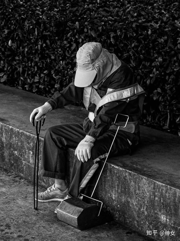 社会底层人物的生活是怎样的