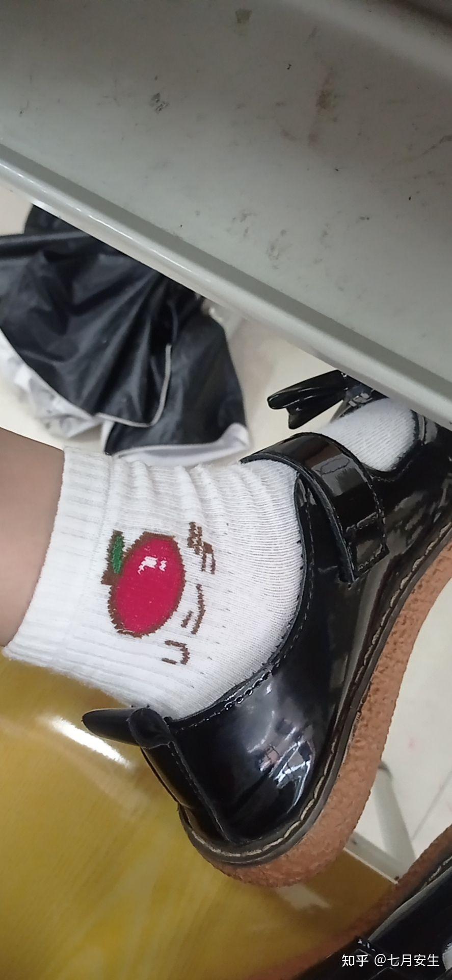 闲鱼为什么有人买别人穿过的袜子