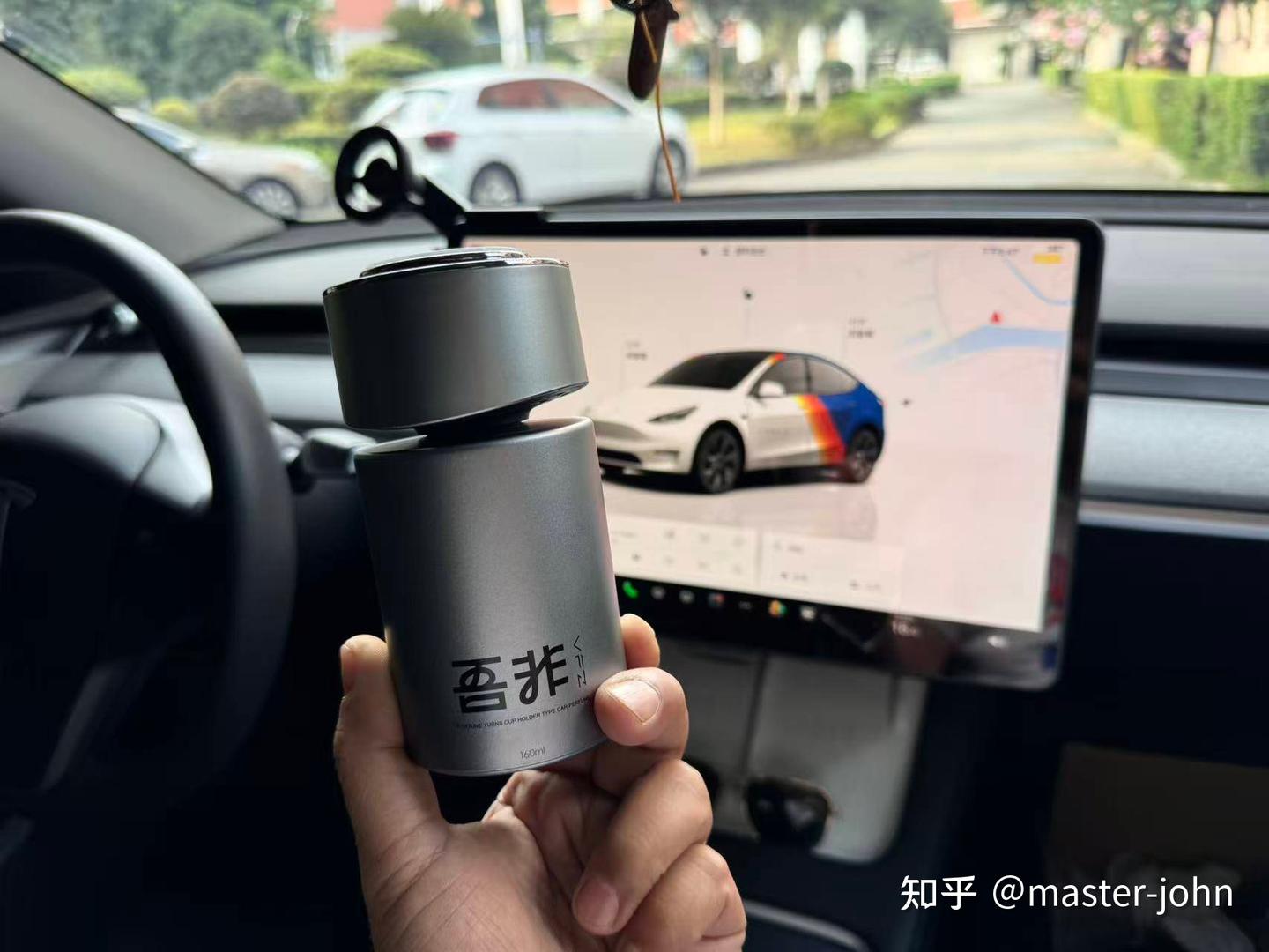 老车除闷味,小满汐语赋予特斯拉治愈海洋氛围感