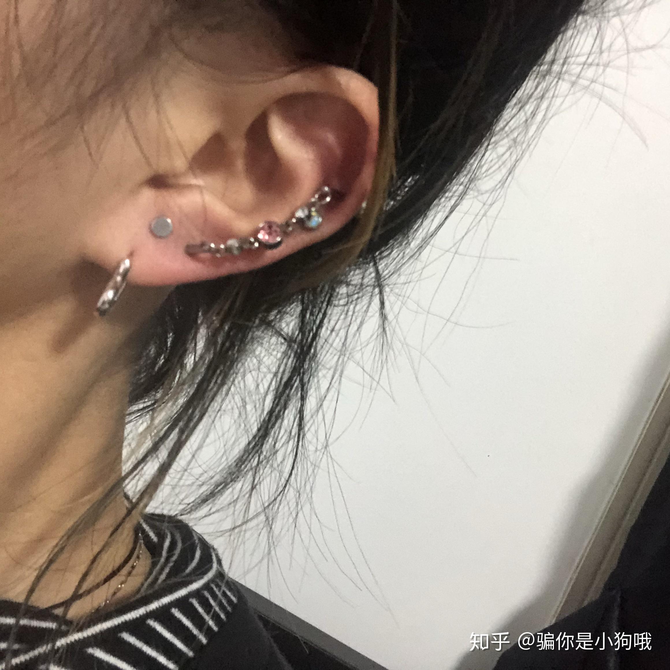 耳洞打在哪个位置比较好看