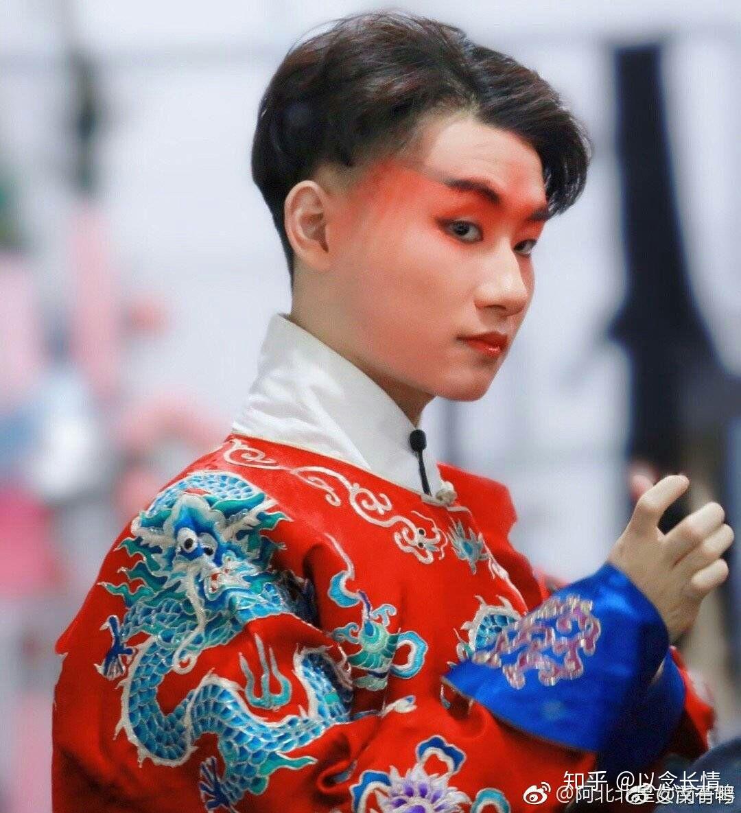 有没有小姐妹儿放点德云社角儿们的表情包或者壁纸啥的哇! - 知乎