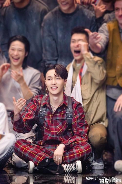 街舞4中王一博和张艺兴谁的舞蹈水平更强? - 知乎