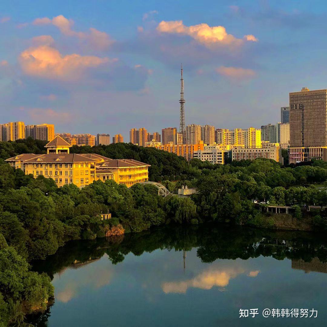 我想問一下湖南大眾傳媒學院怎麼樣