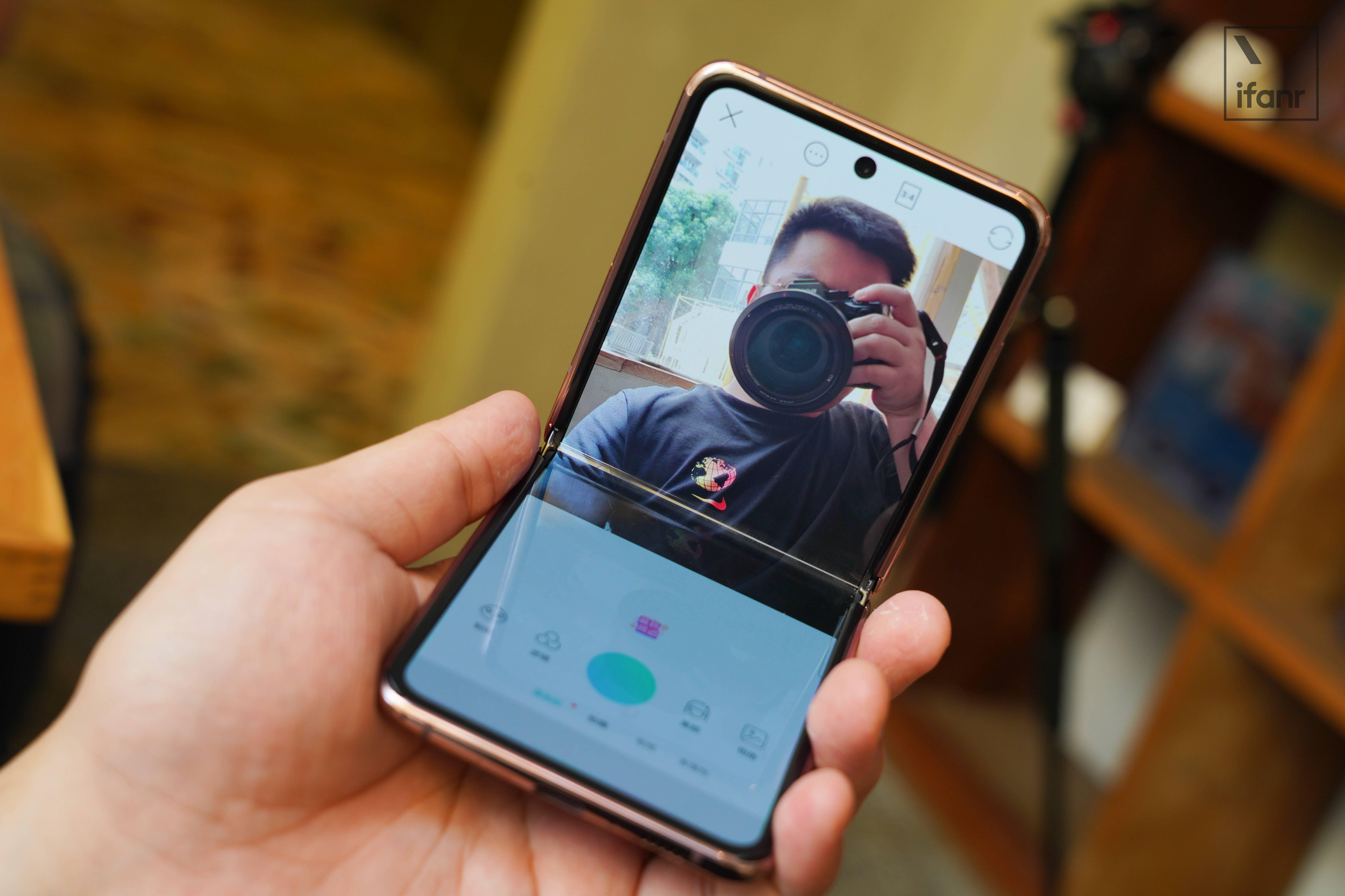 如何评价 2020 年 7 月 22 日发布的三星 galaxy z flip 5g 折叠屏