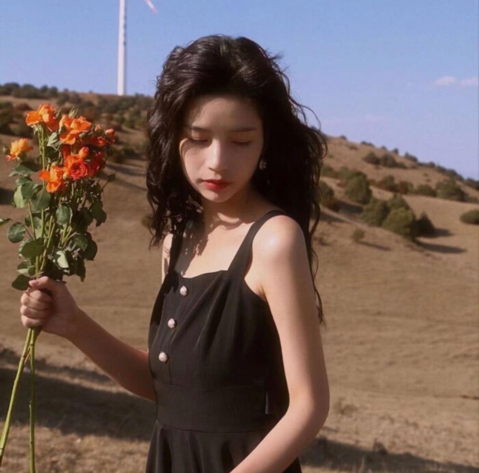 有没有特别适合夏天用的好看的女生头像? - 知乎