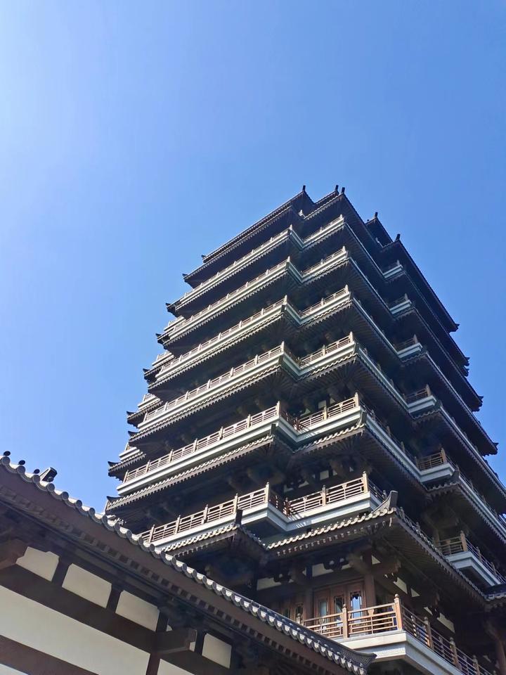 书香入海岱 潮起钟书阁 - 知乎