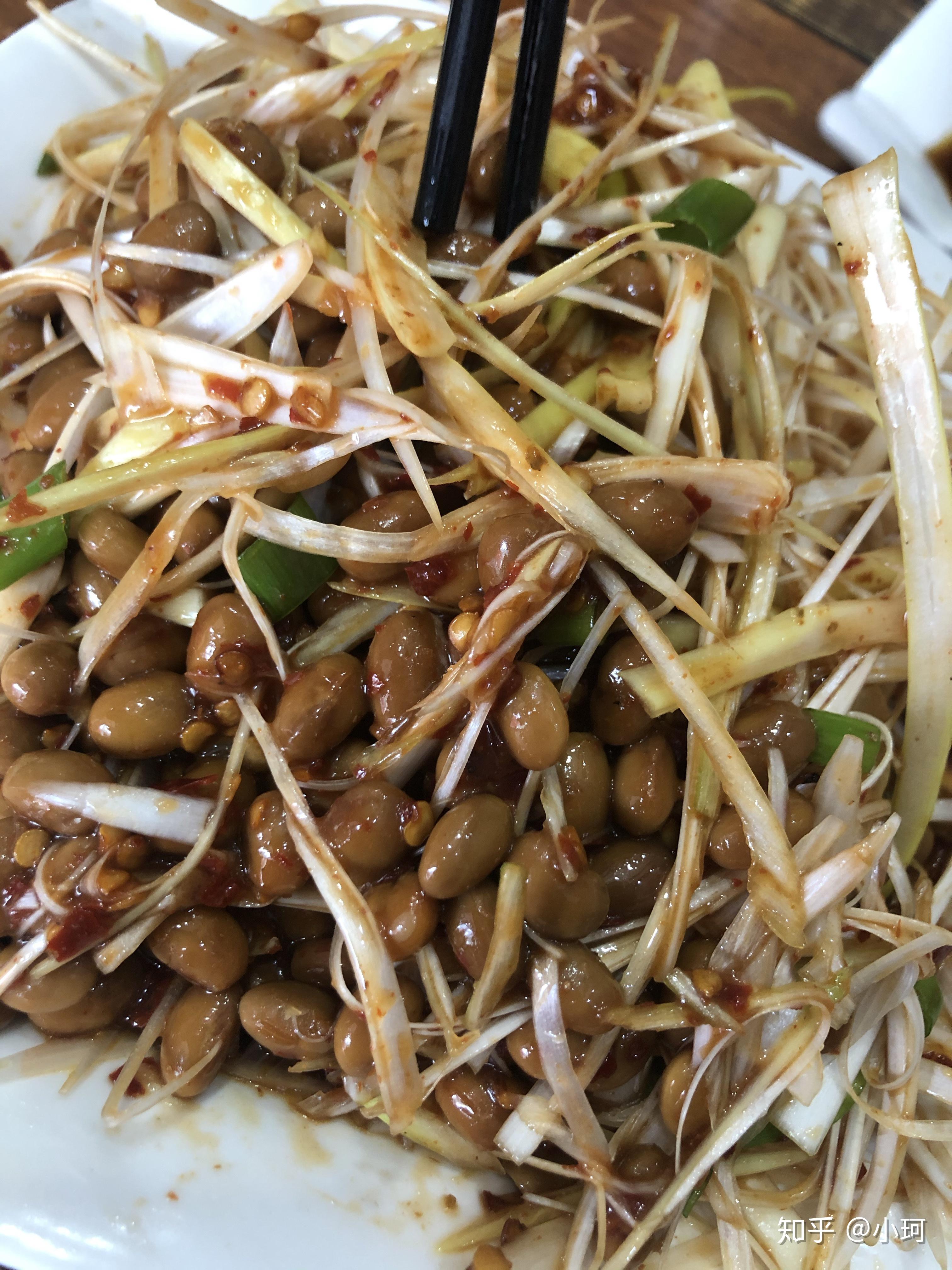 1,葱白煮水的做法主料梨250g辅料冰糖适量白萝卜适量葱白一段步骤1葱