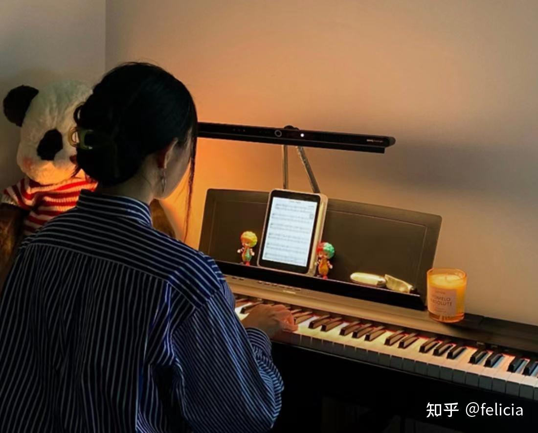 送喜欢弹钢琴的女生什么生日礼物好啊? - 知乎