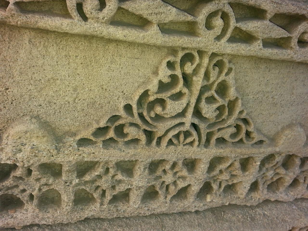 2. 玻璃雕刻工艺