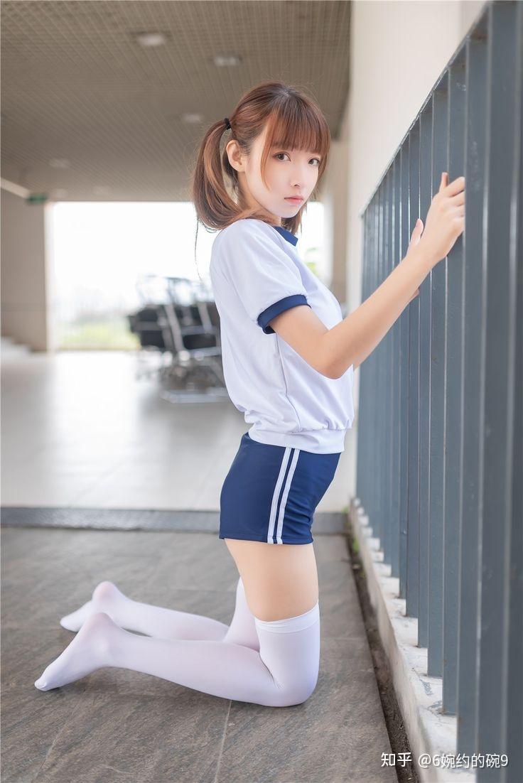 白色连裤袜适合搭配哪种裙子? - 知乎