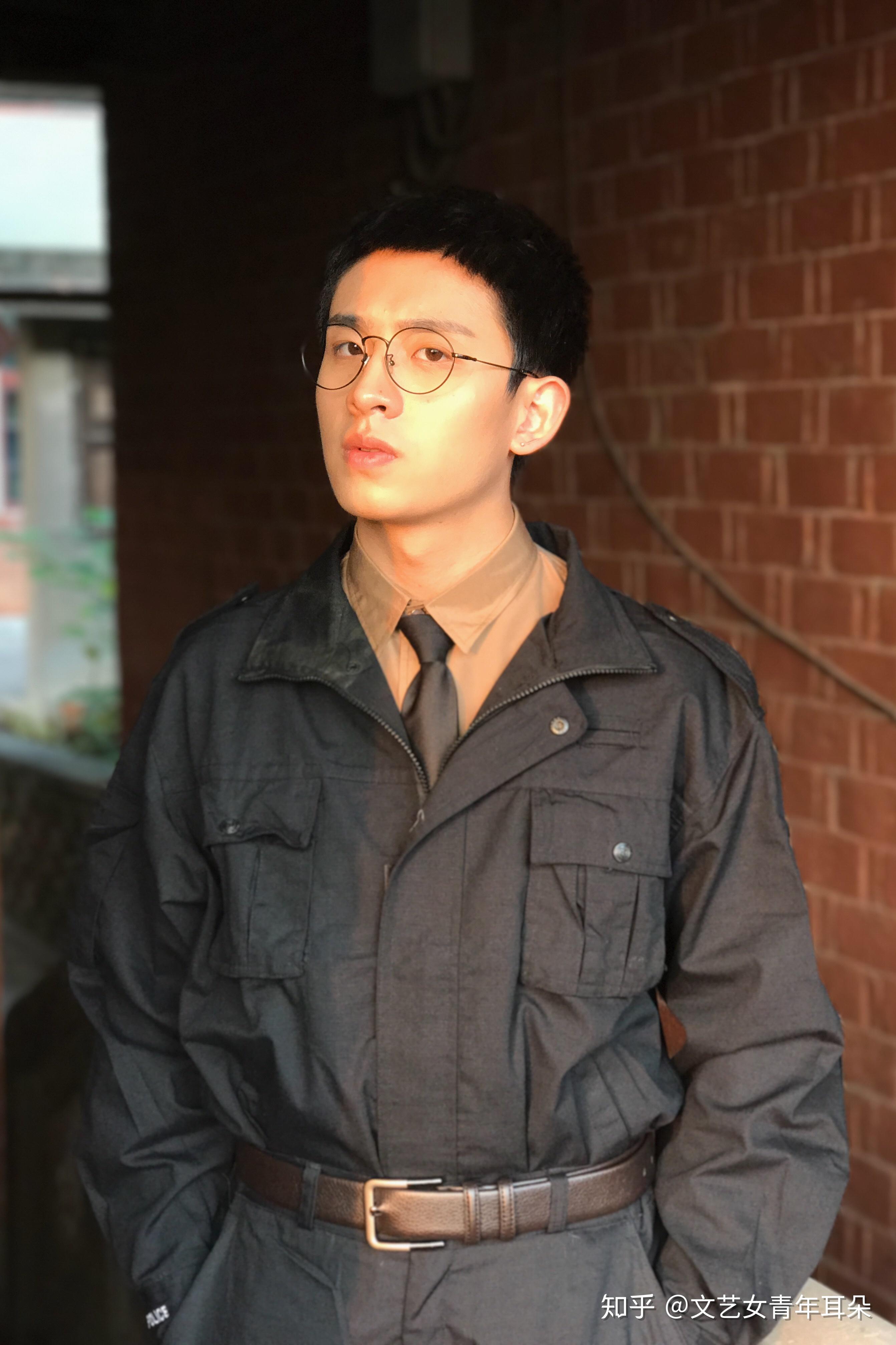 有哪些适合做壁纸或卡贴的焦迈奇的照片?