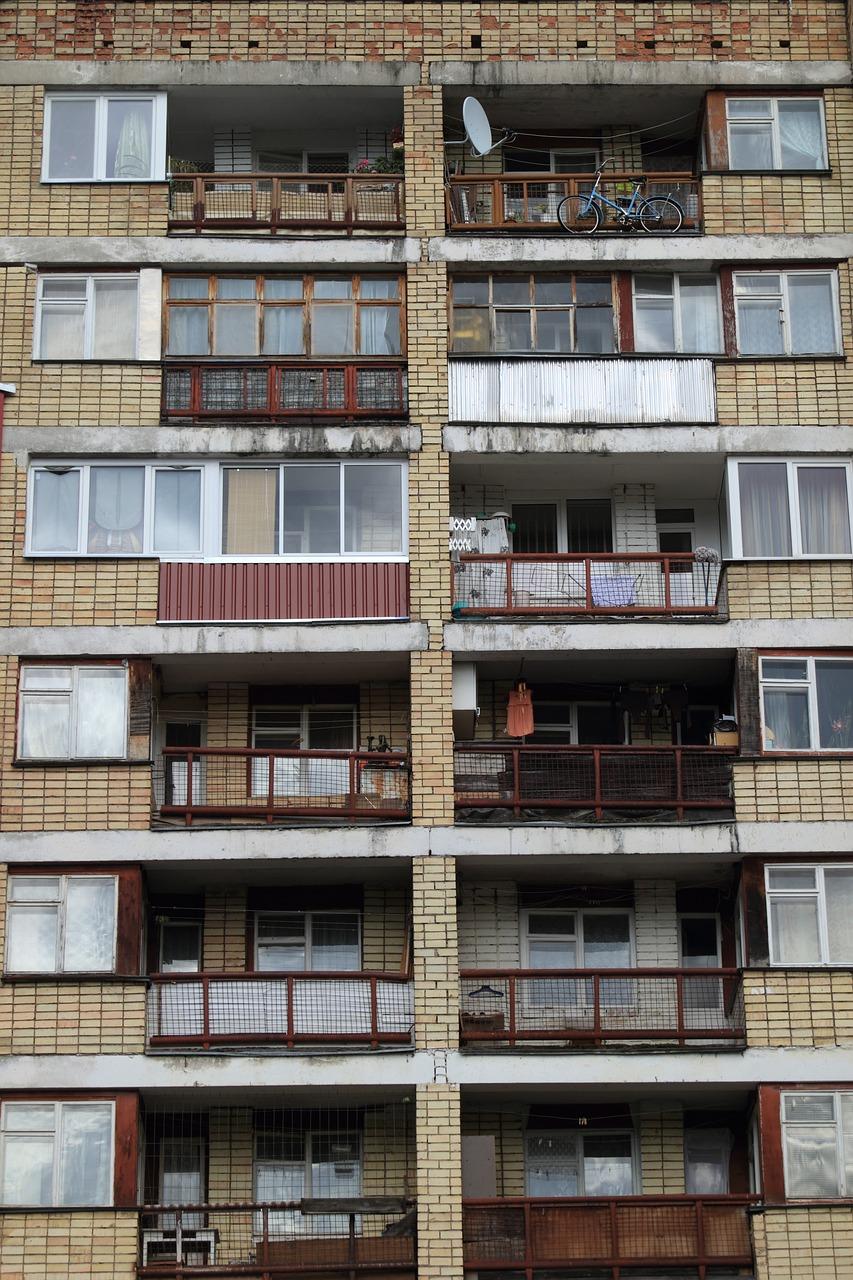 提升村民生活水平与公共服务