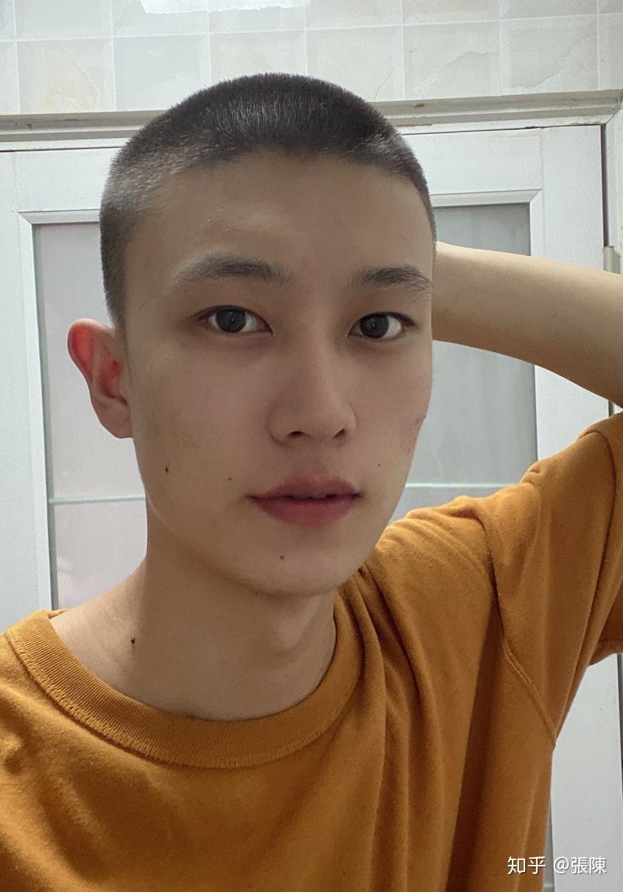 怎么看待男生突然剃寸头? - 知乎