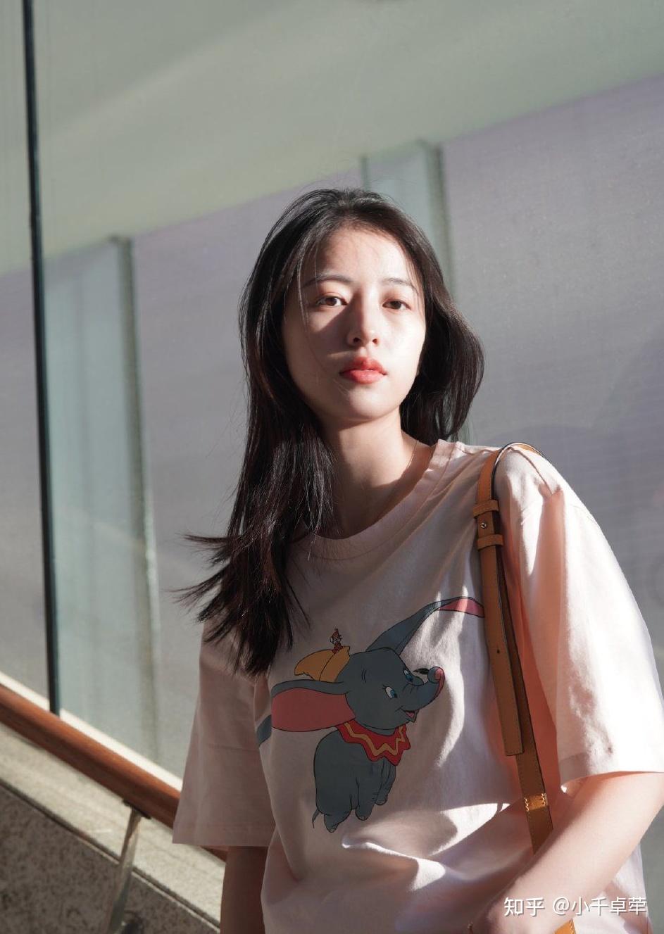 大学女生化妆正常吗