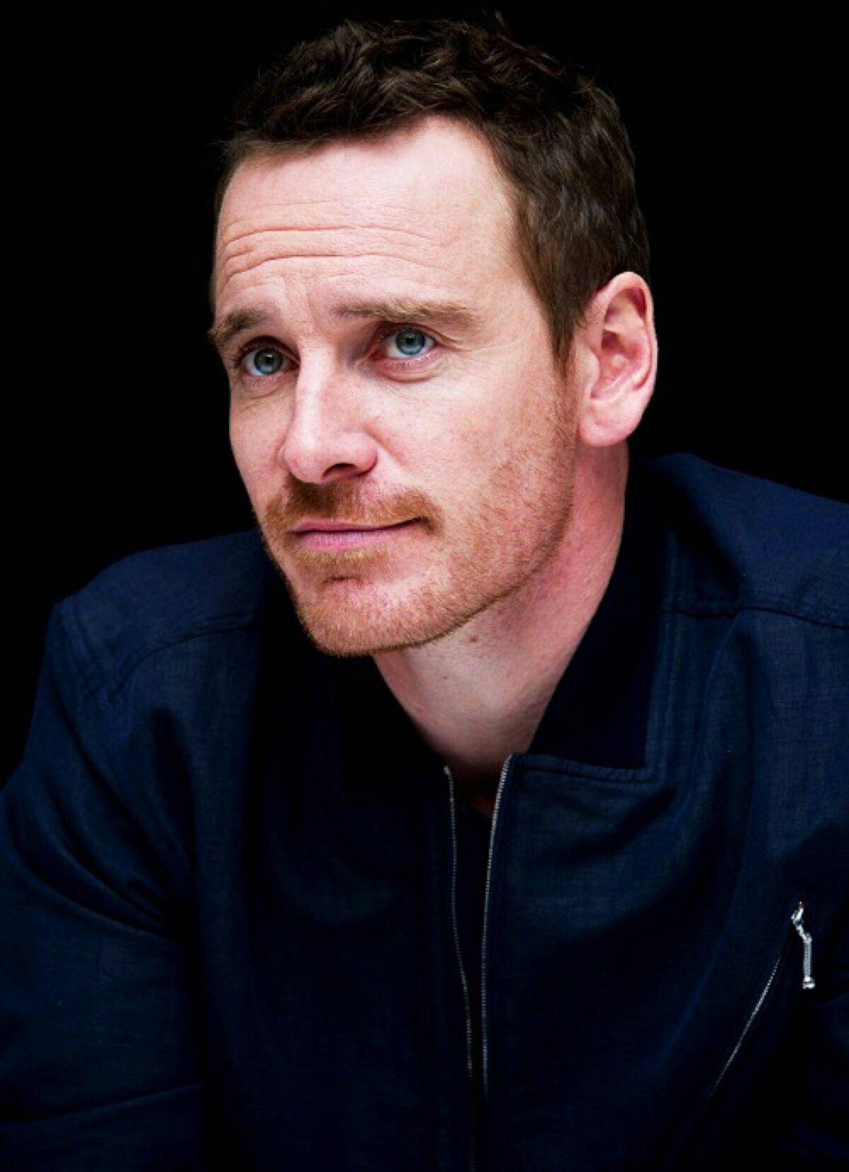 法鲨(michael fassbender)年轻过吗?