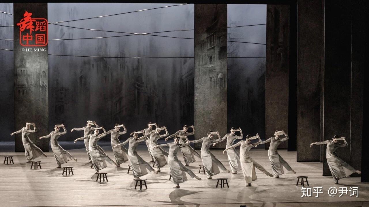 为什么春晚舞蹈晨光曲不穿汉服跳