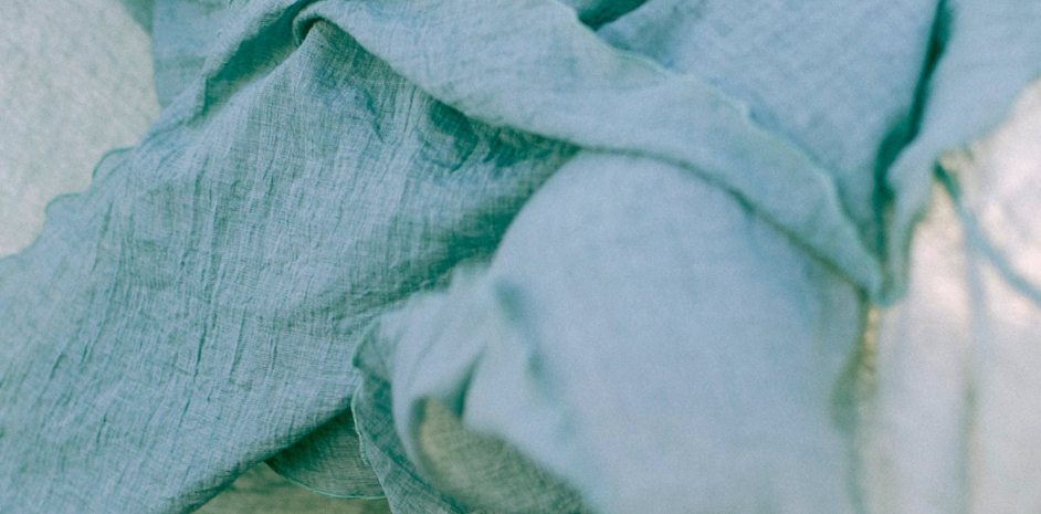 服装设计学院排名_不同材质面料的造型特点_服装面料特性介绍