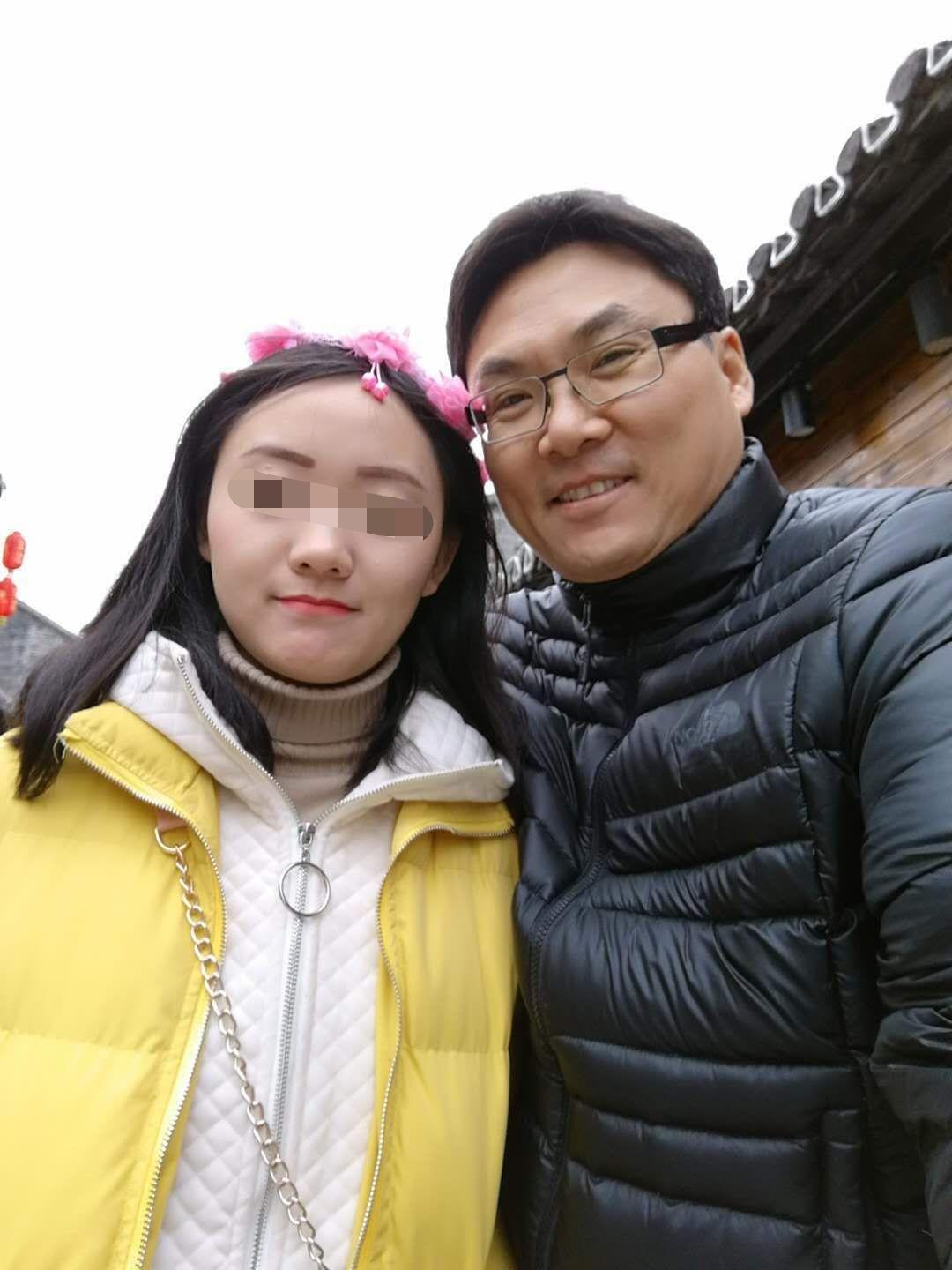 鲍毓明和韩婷婷合照图片