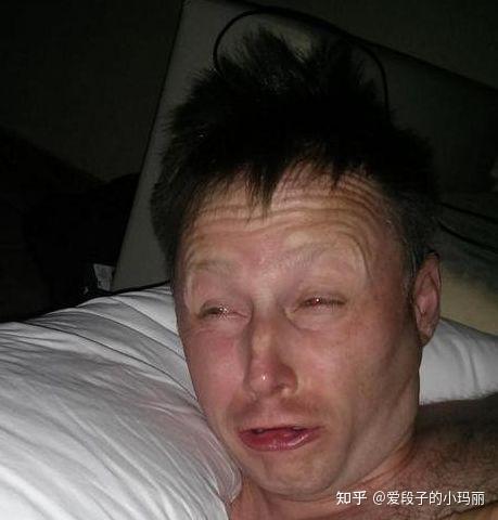 有知道这个睡醒一脸懵的表情包的出处或者是谁的嘛? - 知乎
