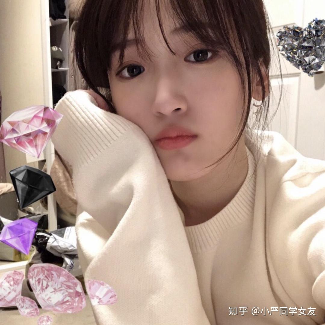 严浩翔姐姐比他大几岁