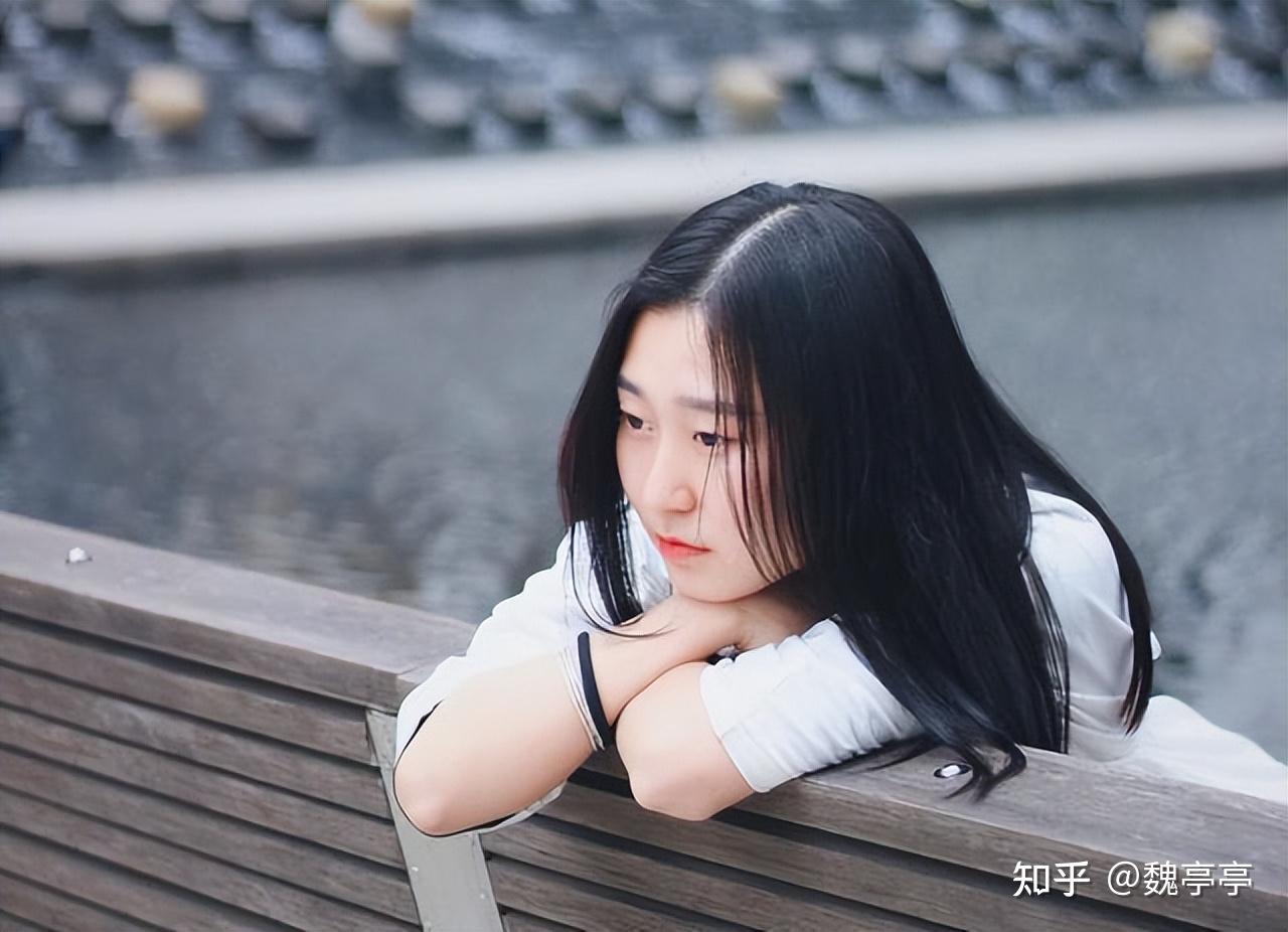 一个女人虚荣心强，大多会有的表现：四种 - 知乎